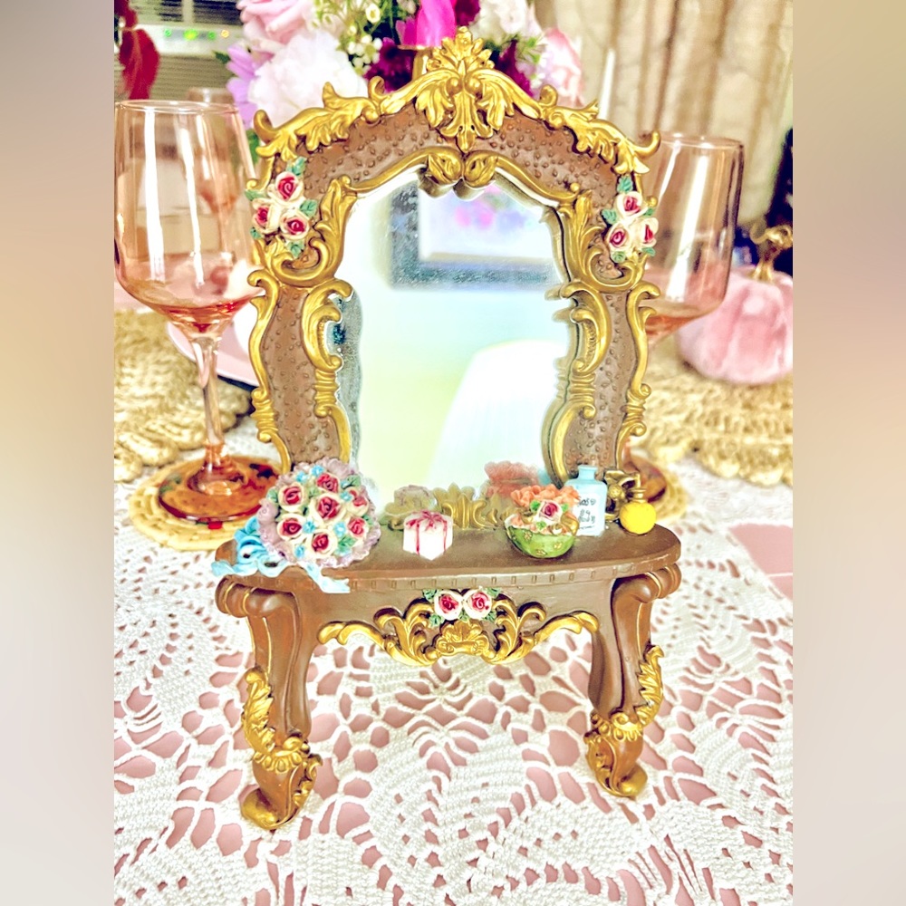 Vintage Vanity Style TableTop Mirror